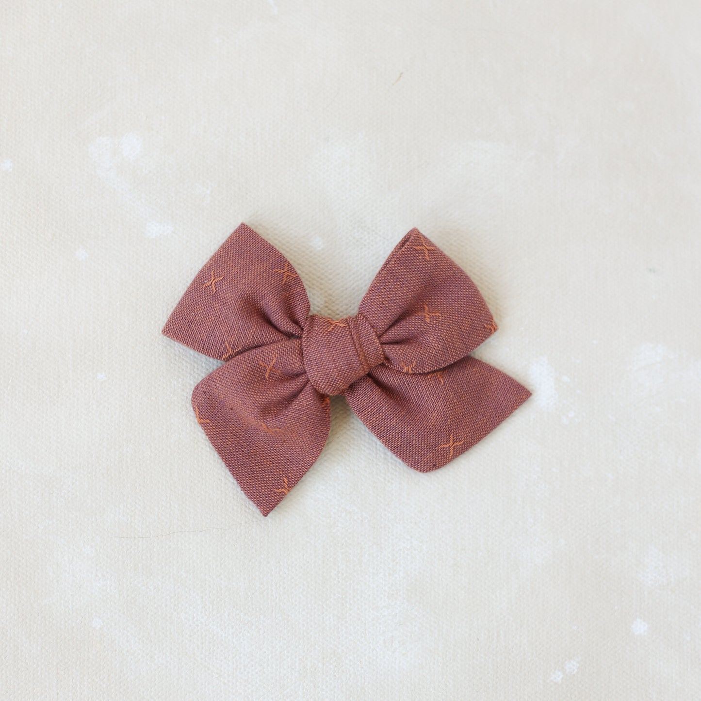 Explorer Bow Clip // Amora