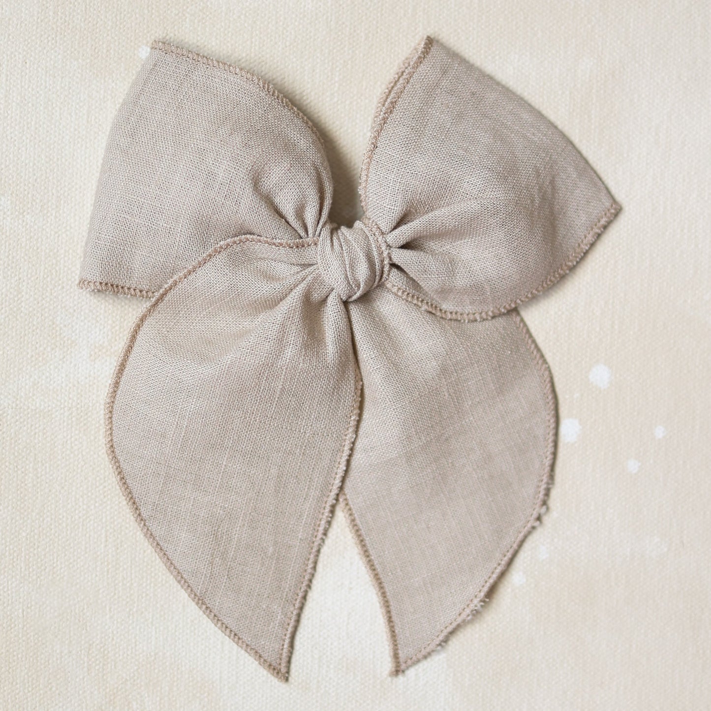 Fleur Bow Clip // Chai