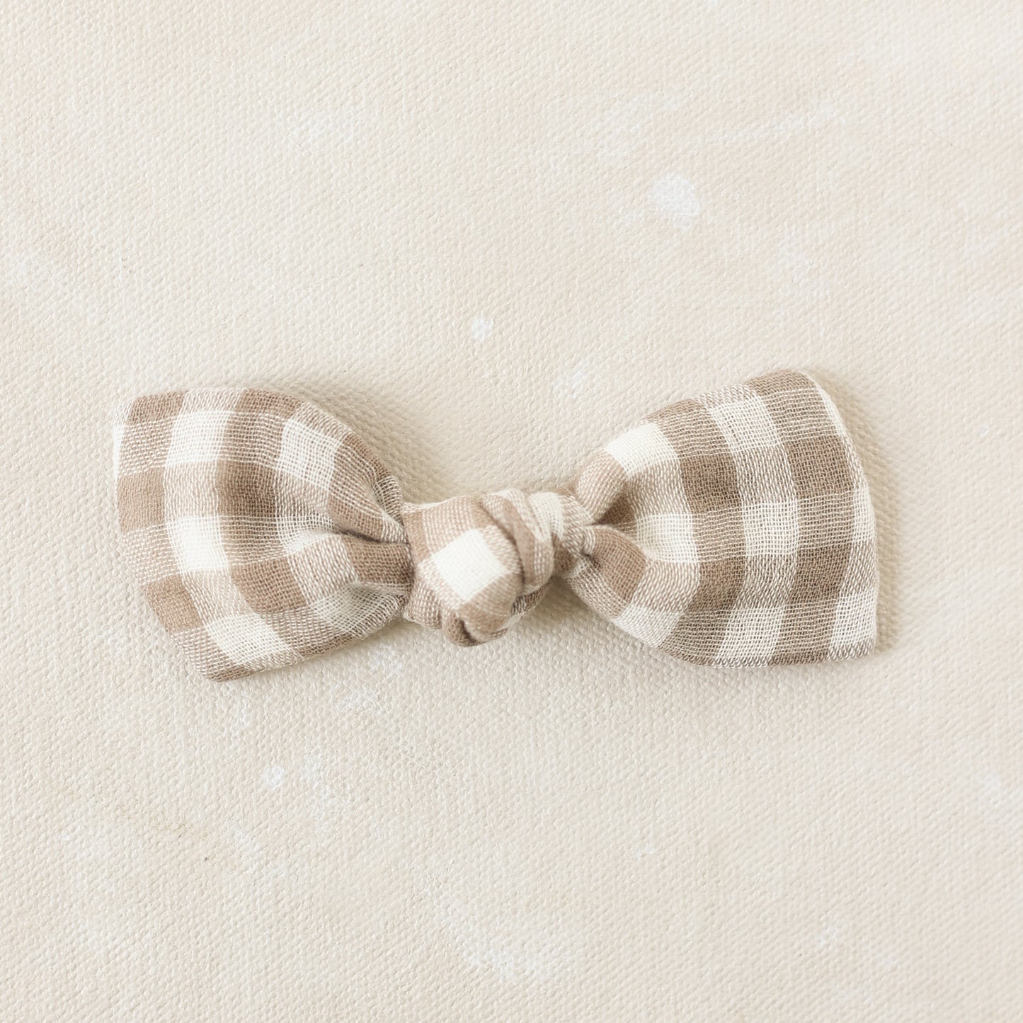 Oversized Classic Knot Clip // Oat Gingham