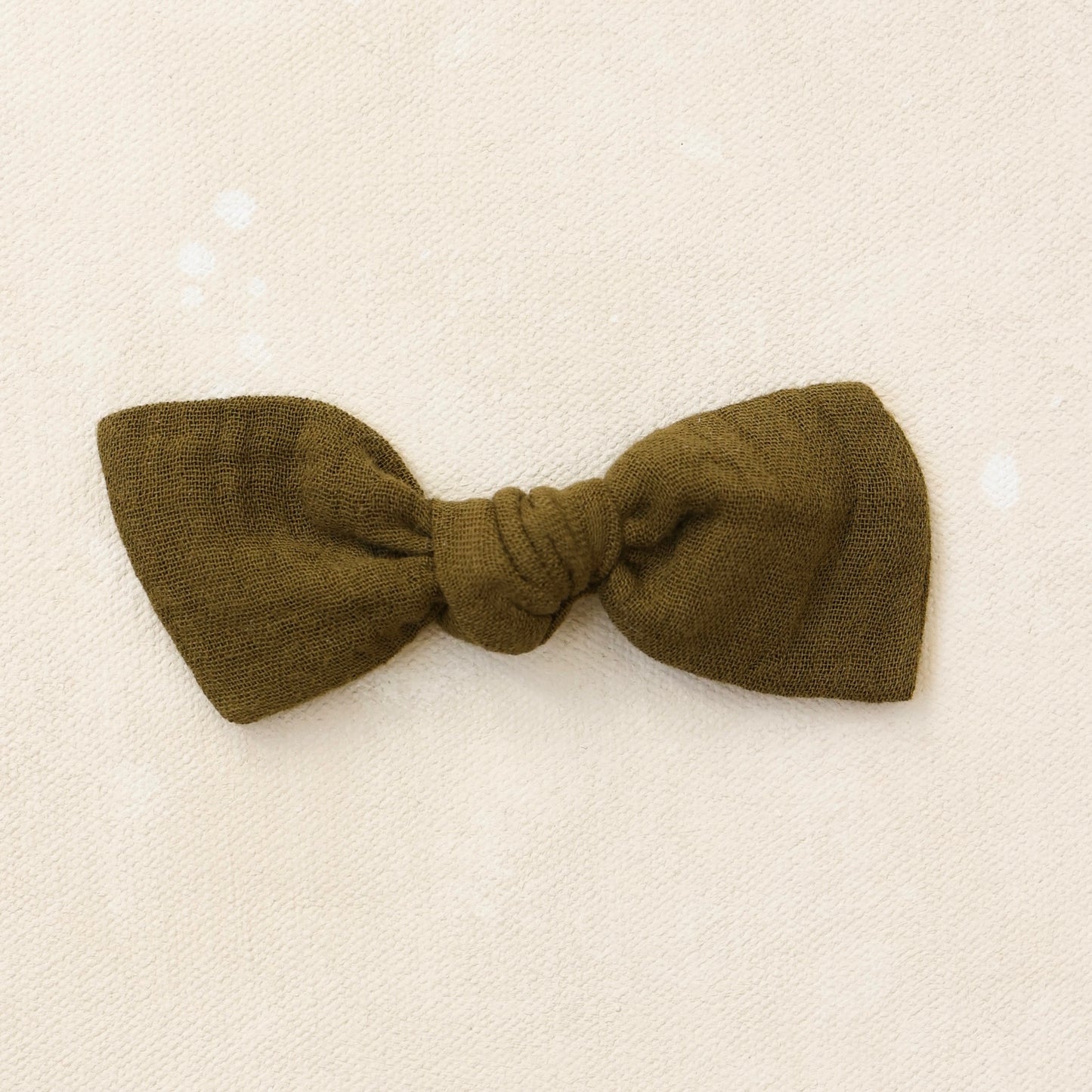 Oversized Classic Knot Clip // Basil