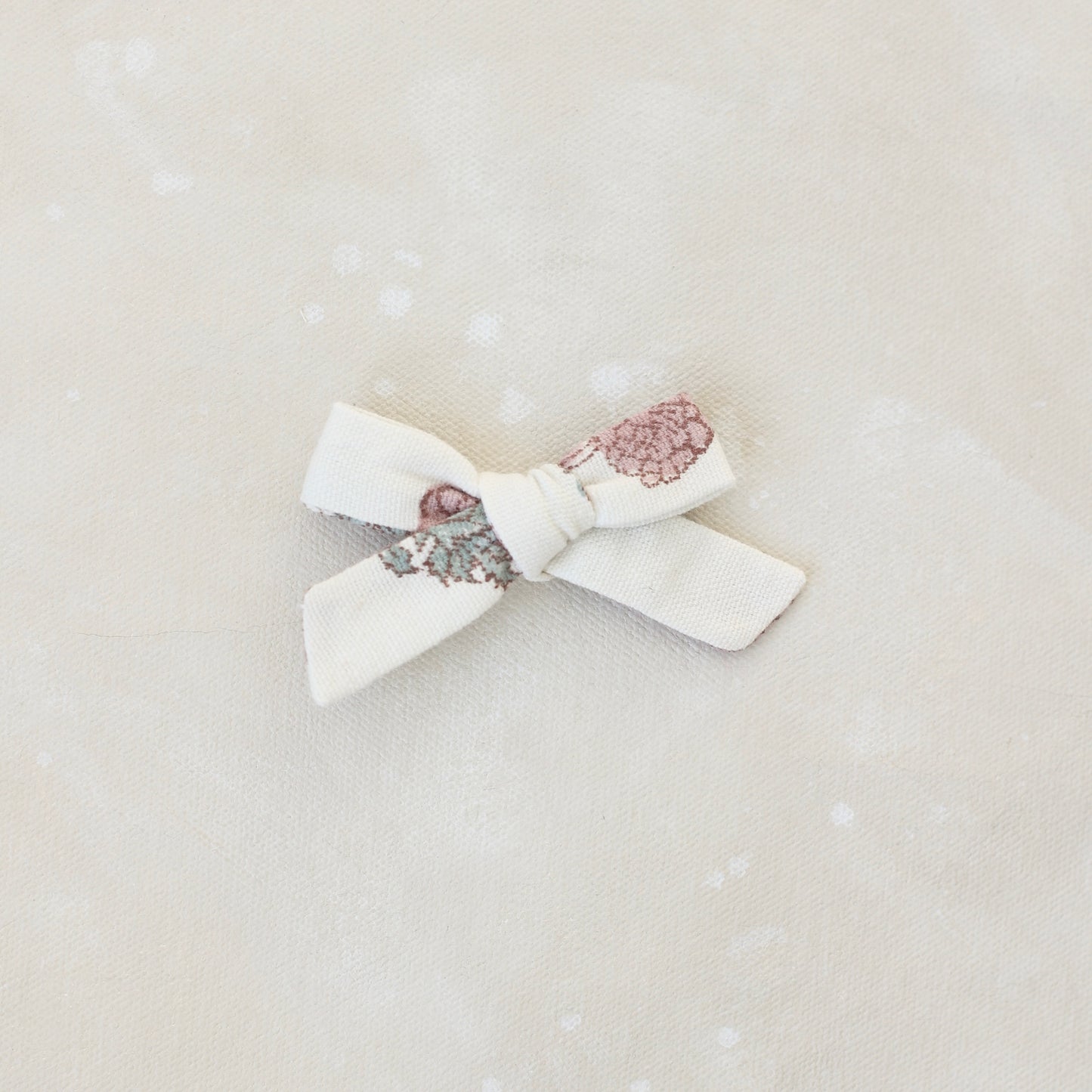 Scout Bow Clip // Rosie