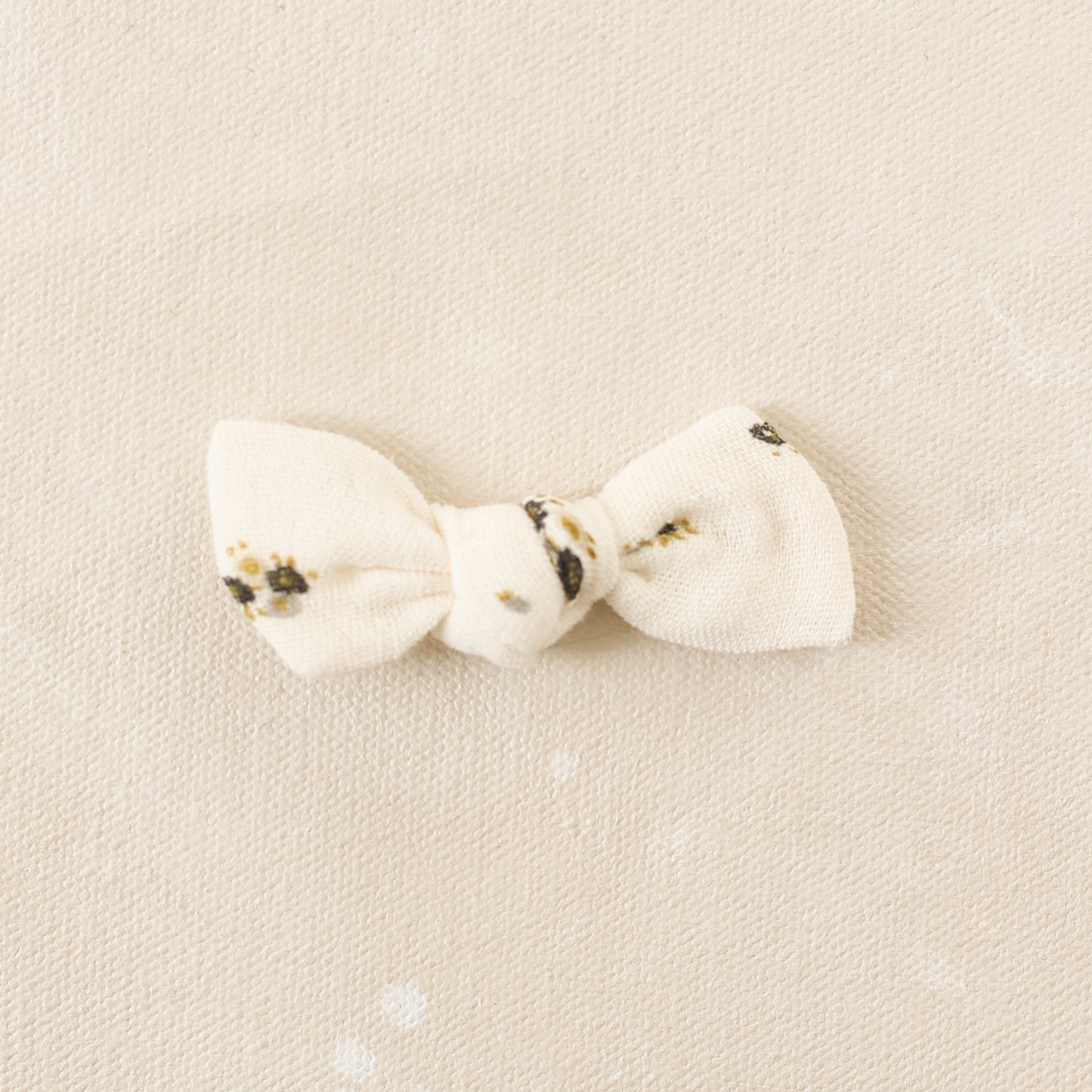 Petite Classic Knot Clip // Meadow