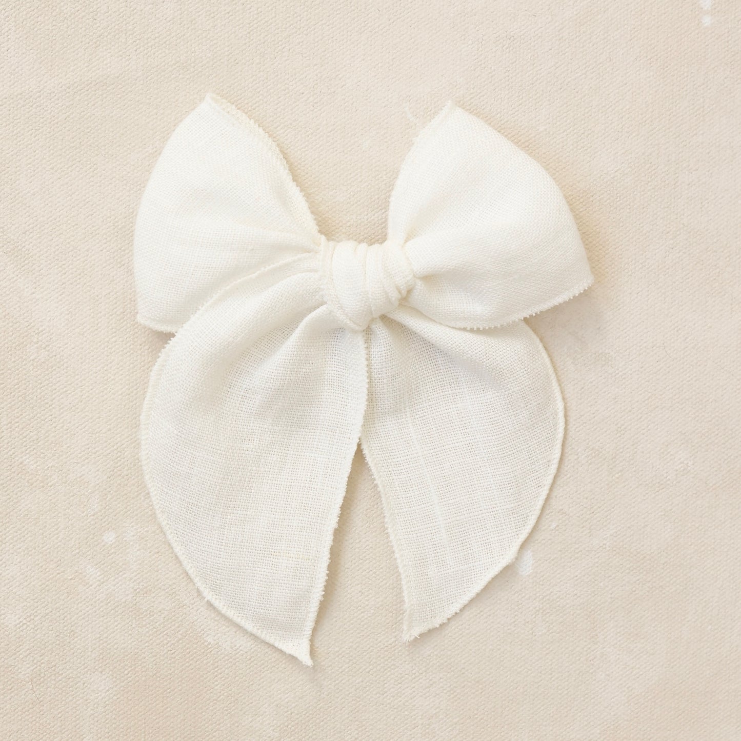 Fleur Bow Clip // Lucy