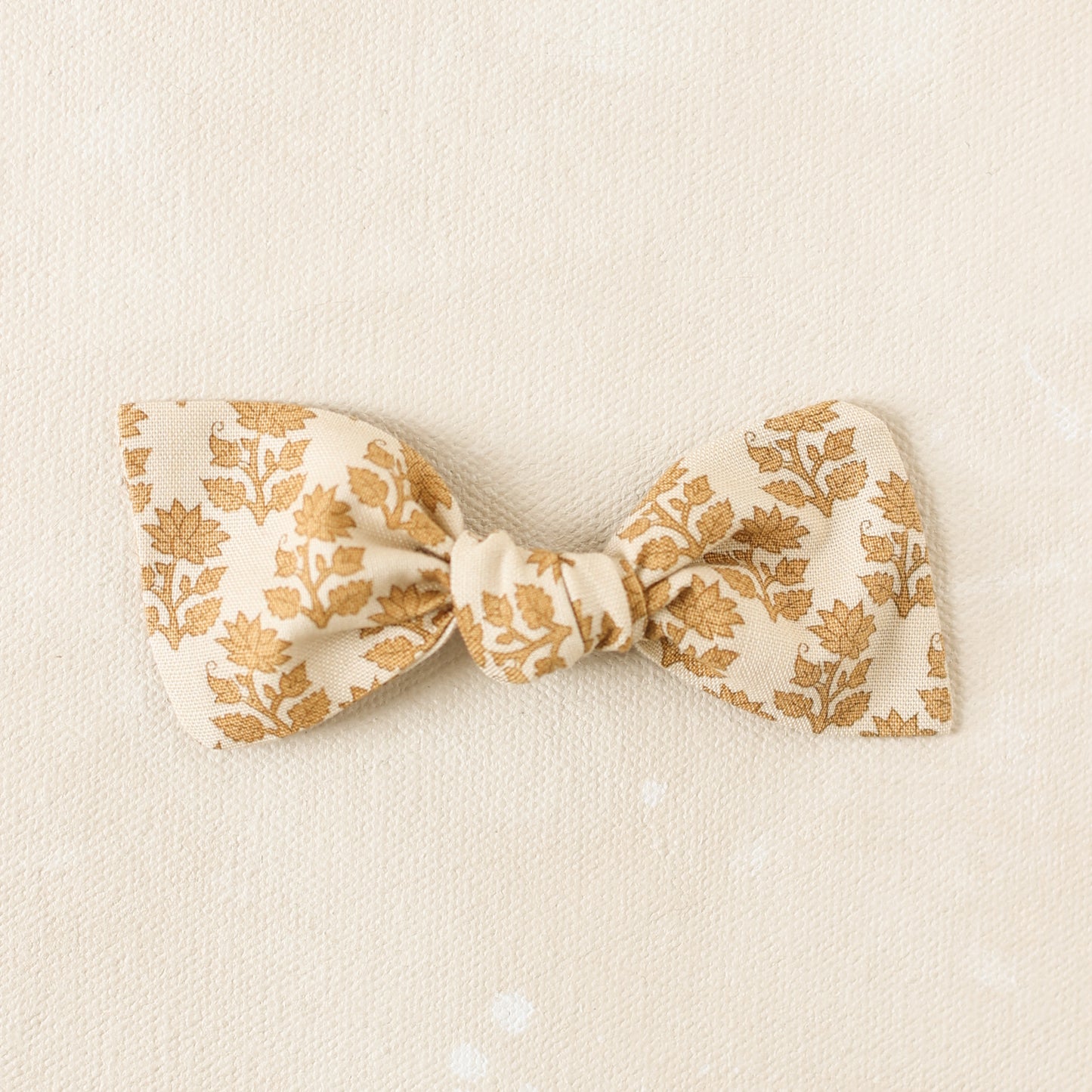 Oversized Classic Knot Clip // Dahlia