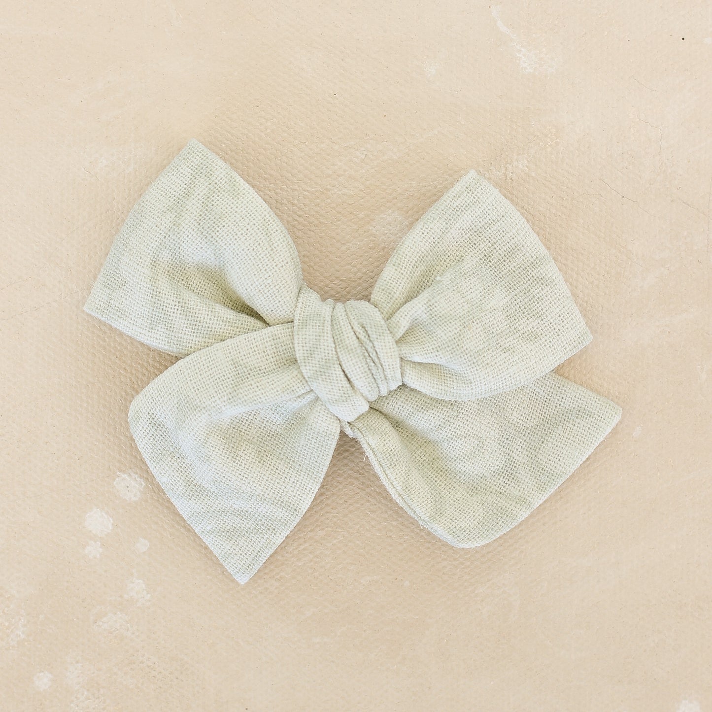 Explorer Bow Clip // Opal