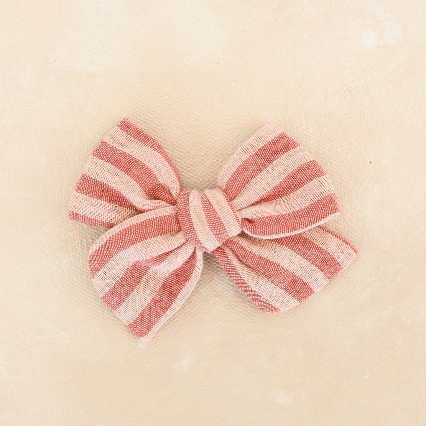 Explorer Bow Clip // Clementine