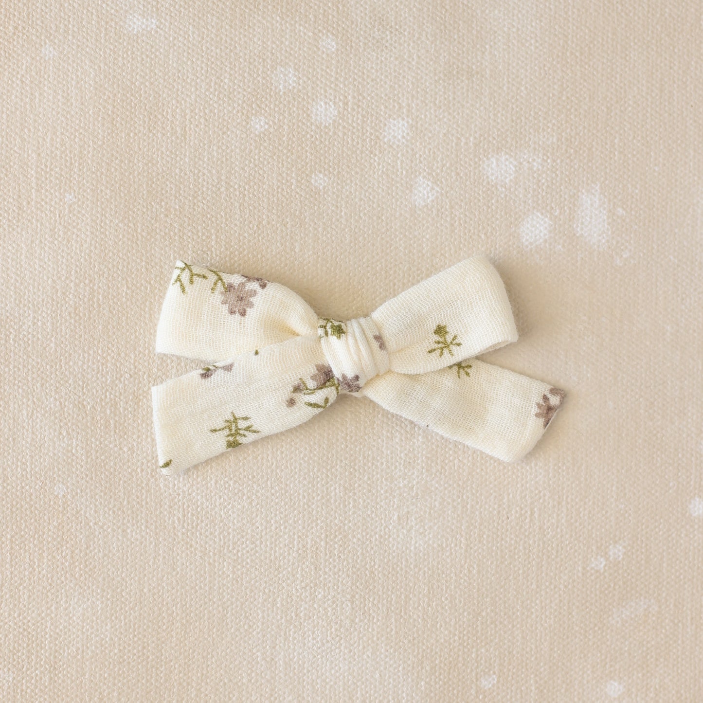 Scout Bow Clip // Daisy
