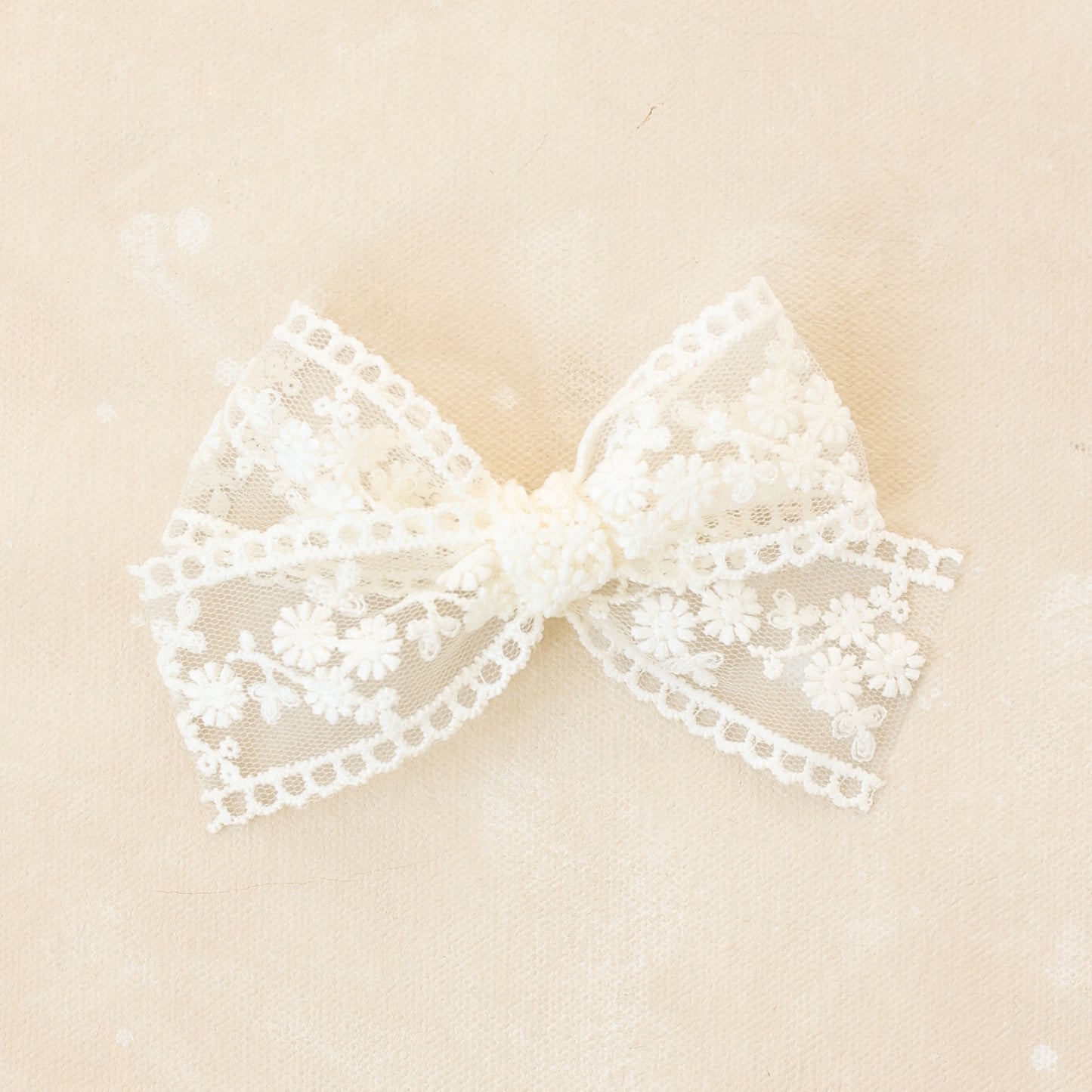 Oversized Classic Bow Clip // Adore