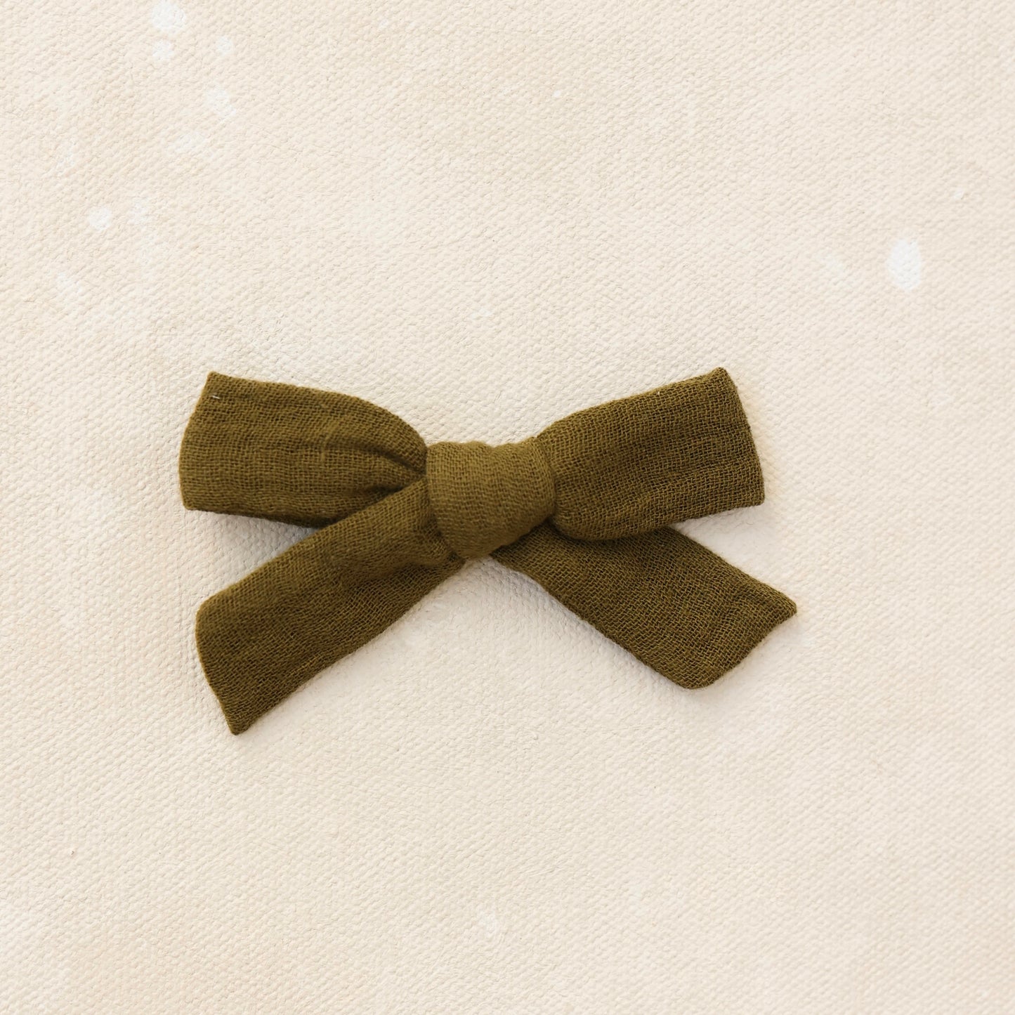 Scout Bow Clip // Basil