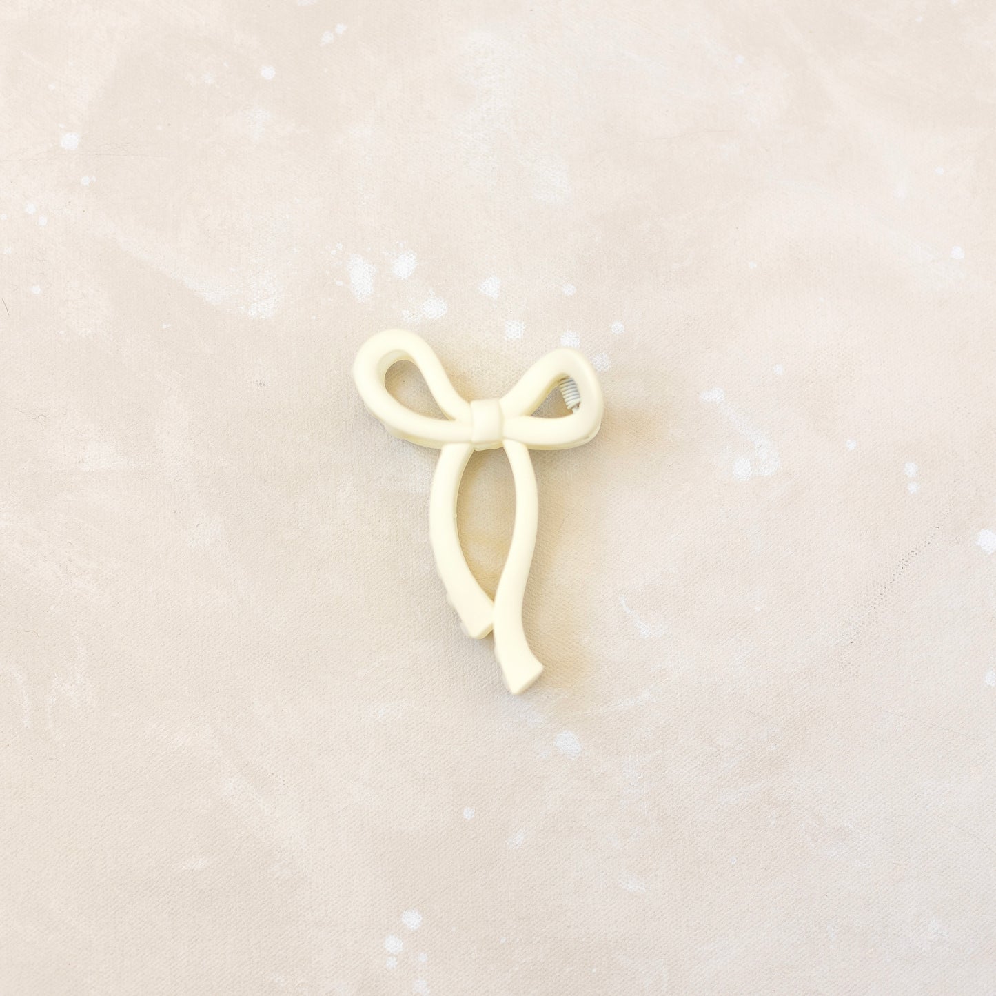 Bow Claw Clip // Snow