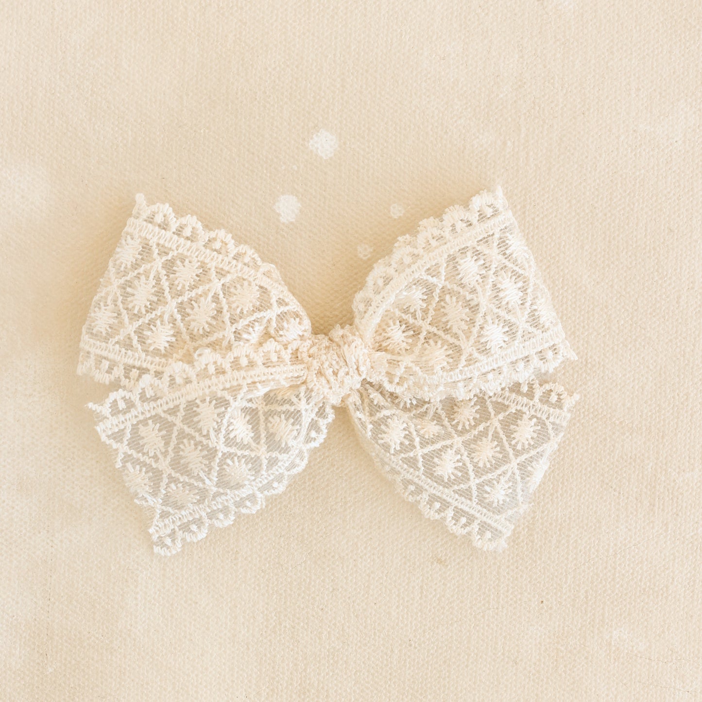 Oversized Classic Bow Clip // Forever