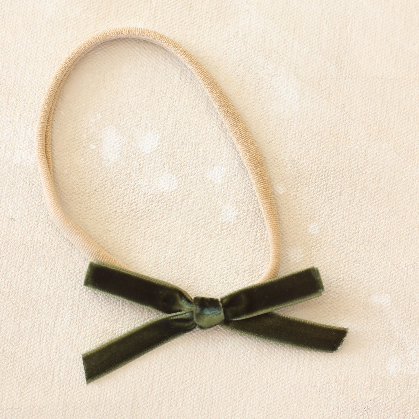Velvet infant bow // Vineyard