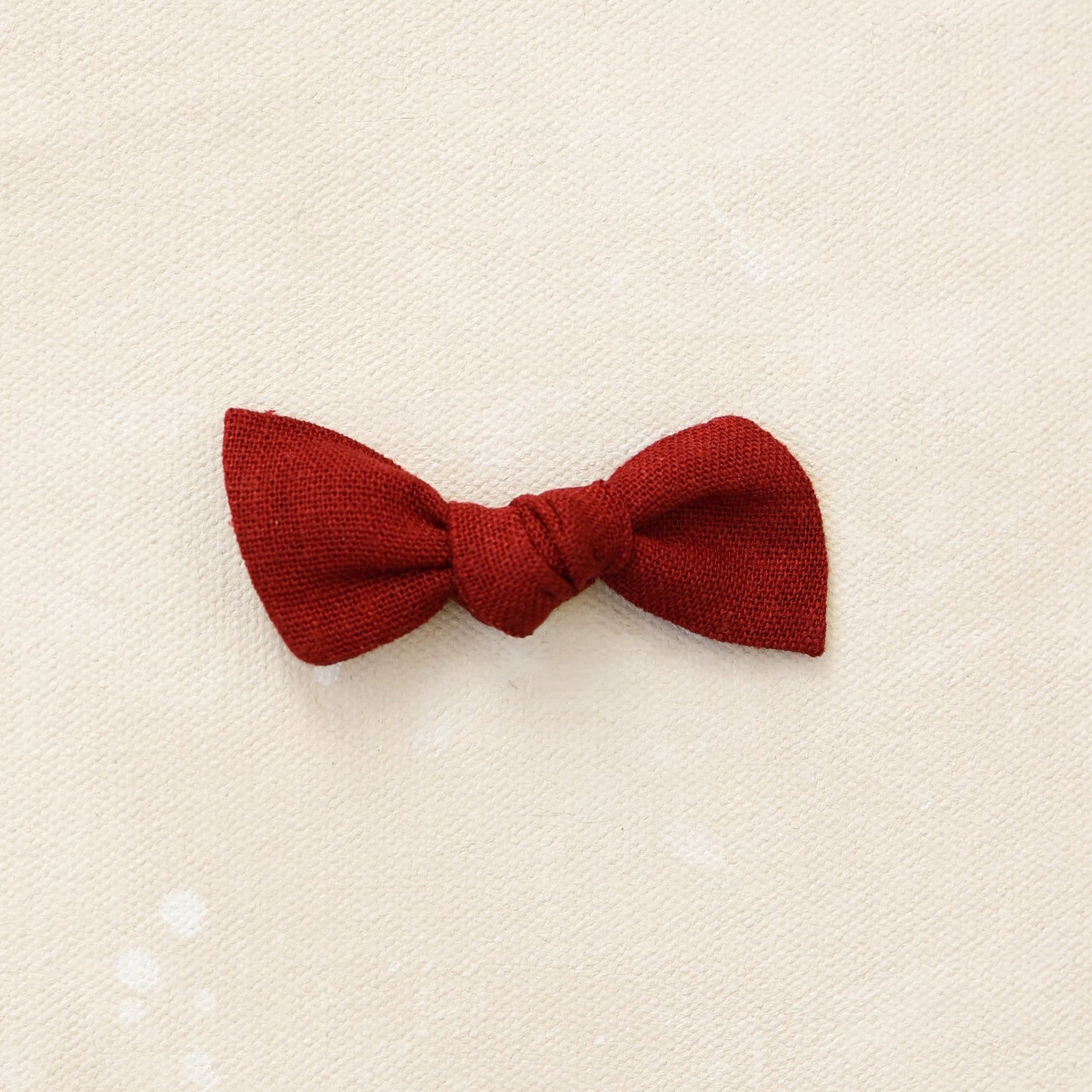 Petite Classic Knot Clip // Holly