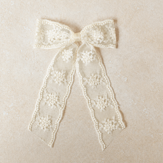 Oversized Lace Bow // Jane