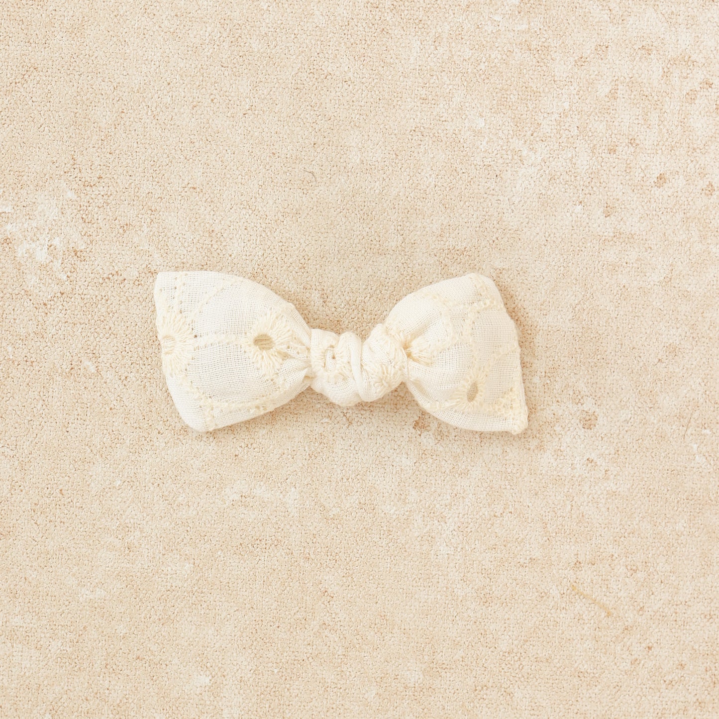 Petite Classic Knot Clip or Band // Elowen
