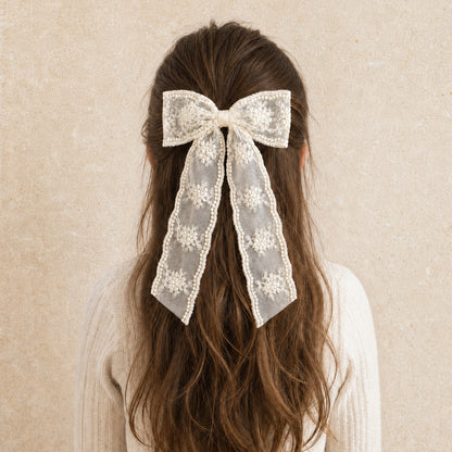 Oversized Lace Bow // Jane