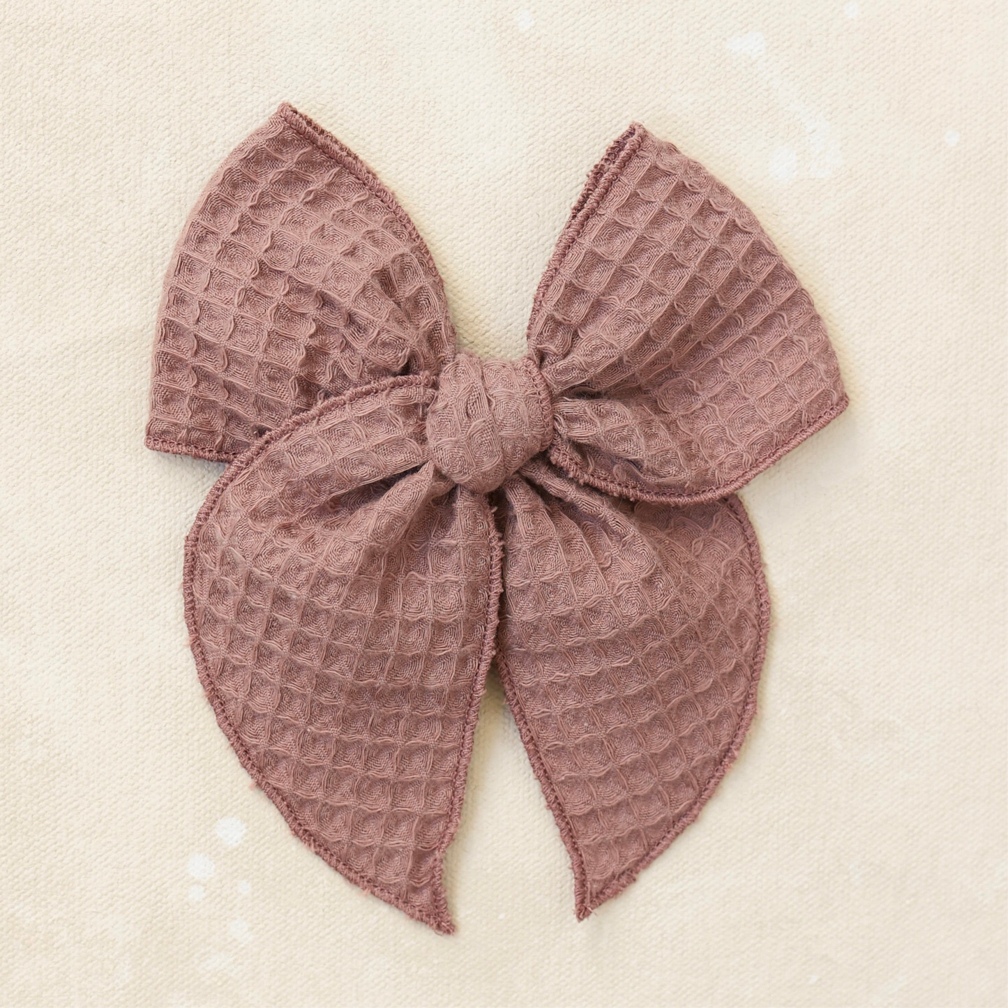 Fleur Bow Clip // Waffle