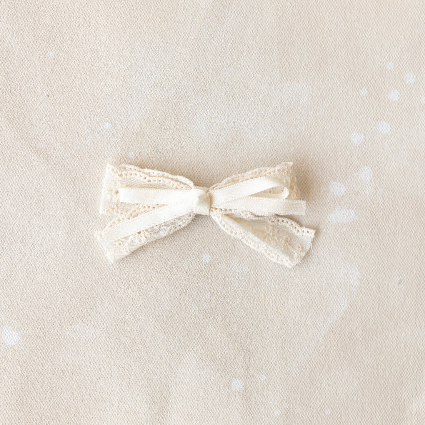 Petite Classic Bow Clip // Alice