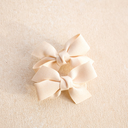Bitty Bow Clip • Lottie