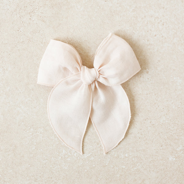 Fleur Bow Clip // Daphne