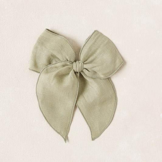 Fleur Bow Clip // Lucky