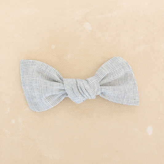 Oversized Classic Knot Clip // Sky