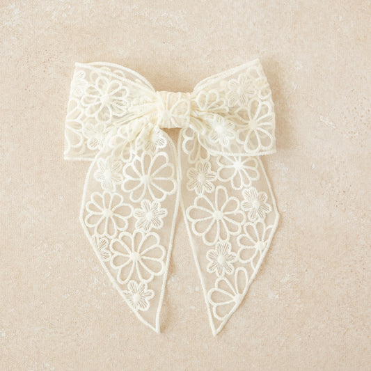 Bow Barrette// Lucie