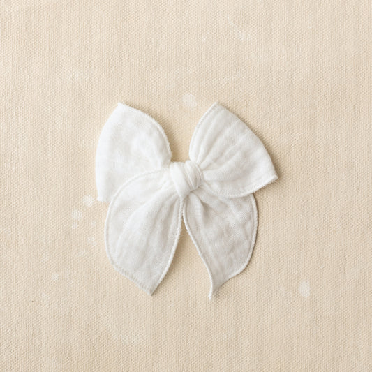 Mini Fleur Bow Clip // Alexandra