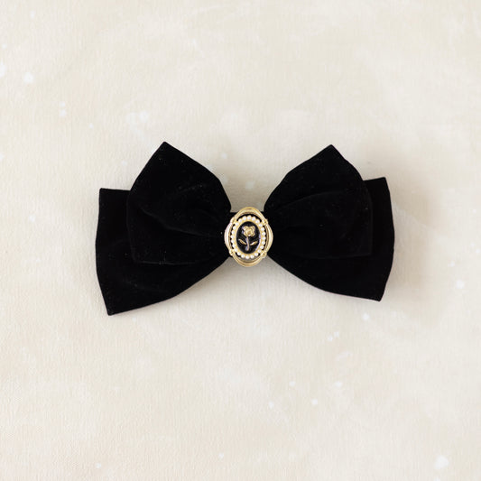 Bow Barrette// Della