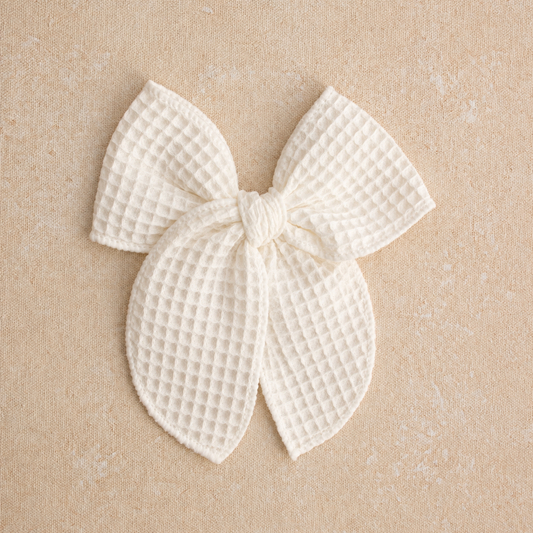 Fleur Bow Clip • Natural Waffle