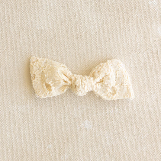 Petite Classic Knot Clip // Bell