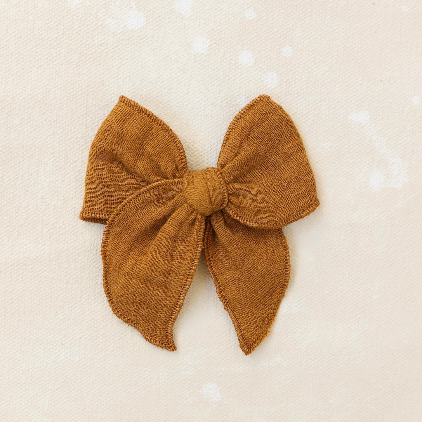 Mini Fleur Bow Clip // Saddle