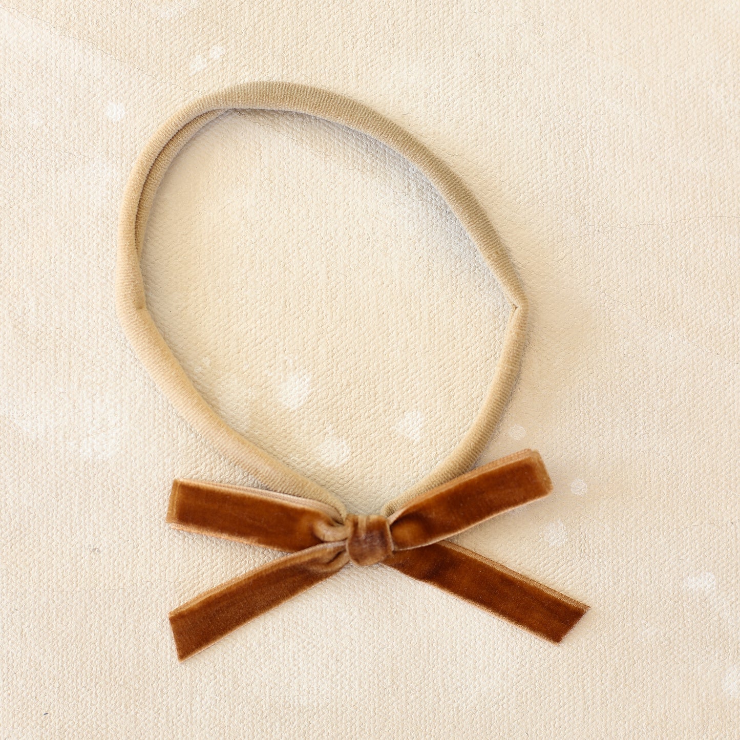 Velvet infant bow // Teddy