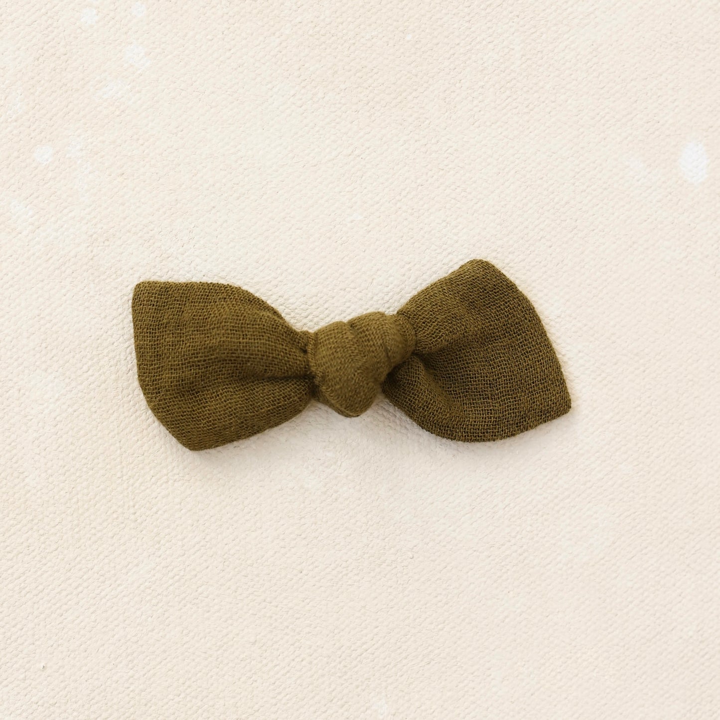 Petite Classic Knot Clip // Basil