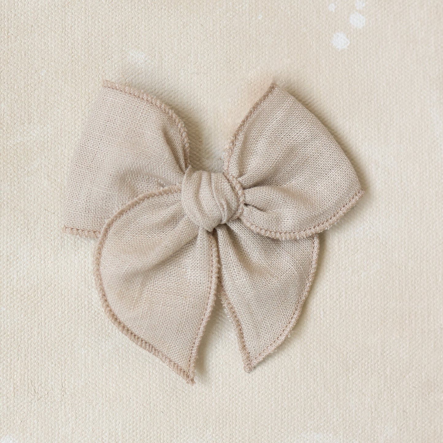 Mini Fleur Bow Clip // Chai