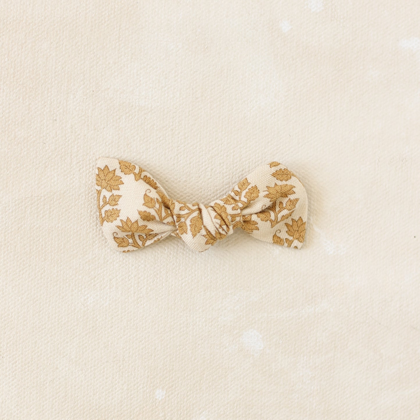 Petite Classic Knot Clip // Dahlia