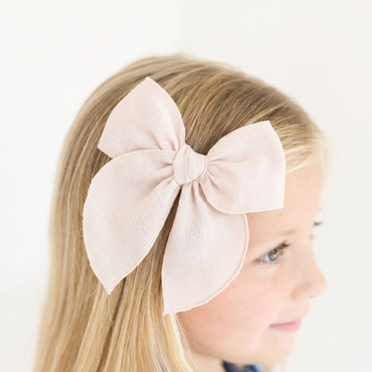 Fleur Hair Bow Clip // Daphne