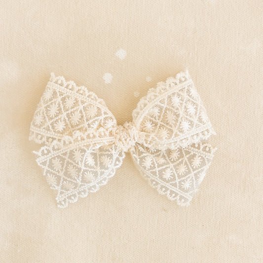 Oversized Classic Bow Clip // Forever