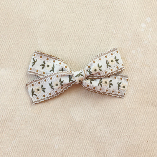 Petite Classic Bow Clip // Vera