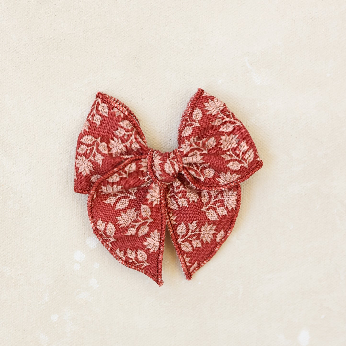 Mini Fleur Bow Clip // Poinsetta