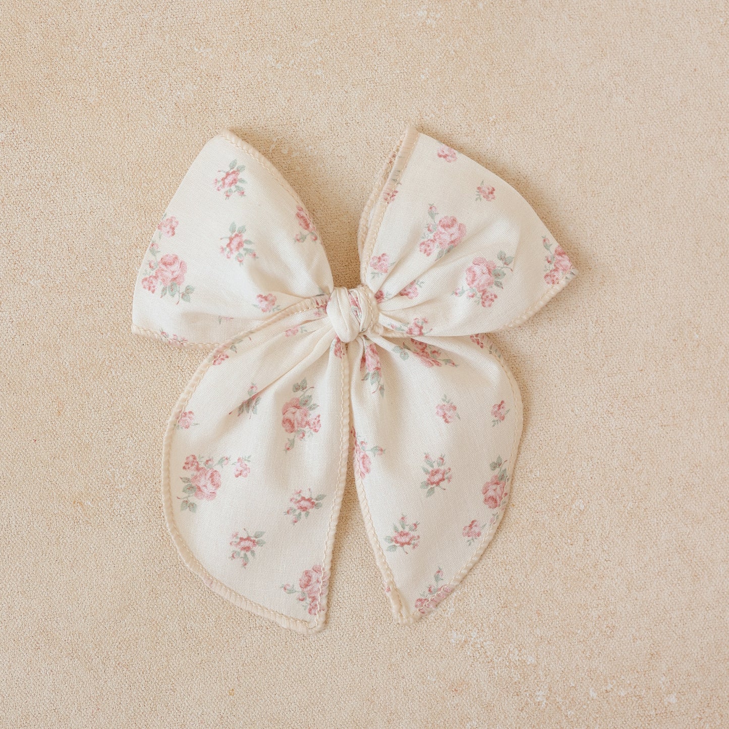 Fleur Bow Clip // Plume