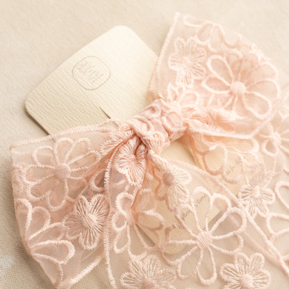Bow Barrette// Gal