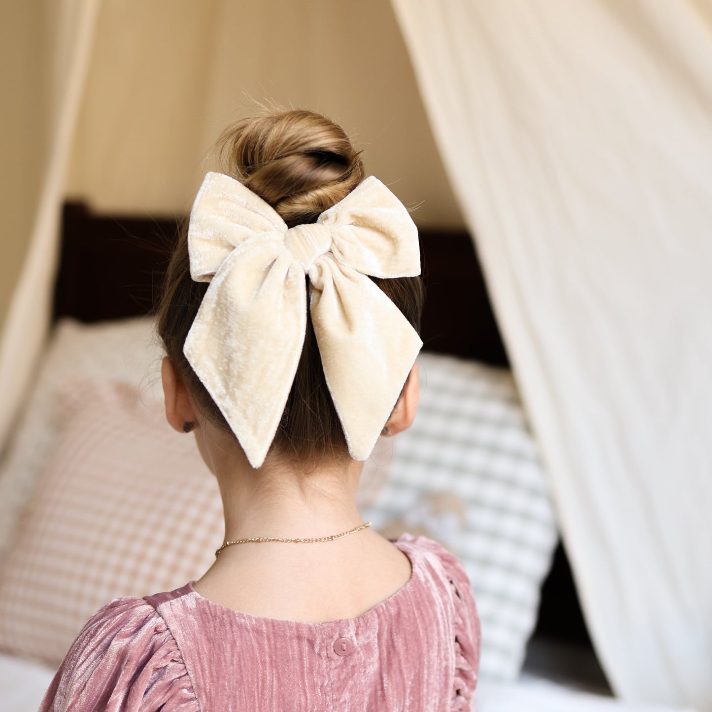 Fable Bow Clip // Rosewater