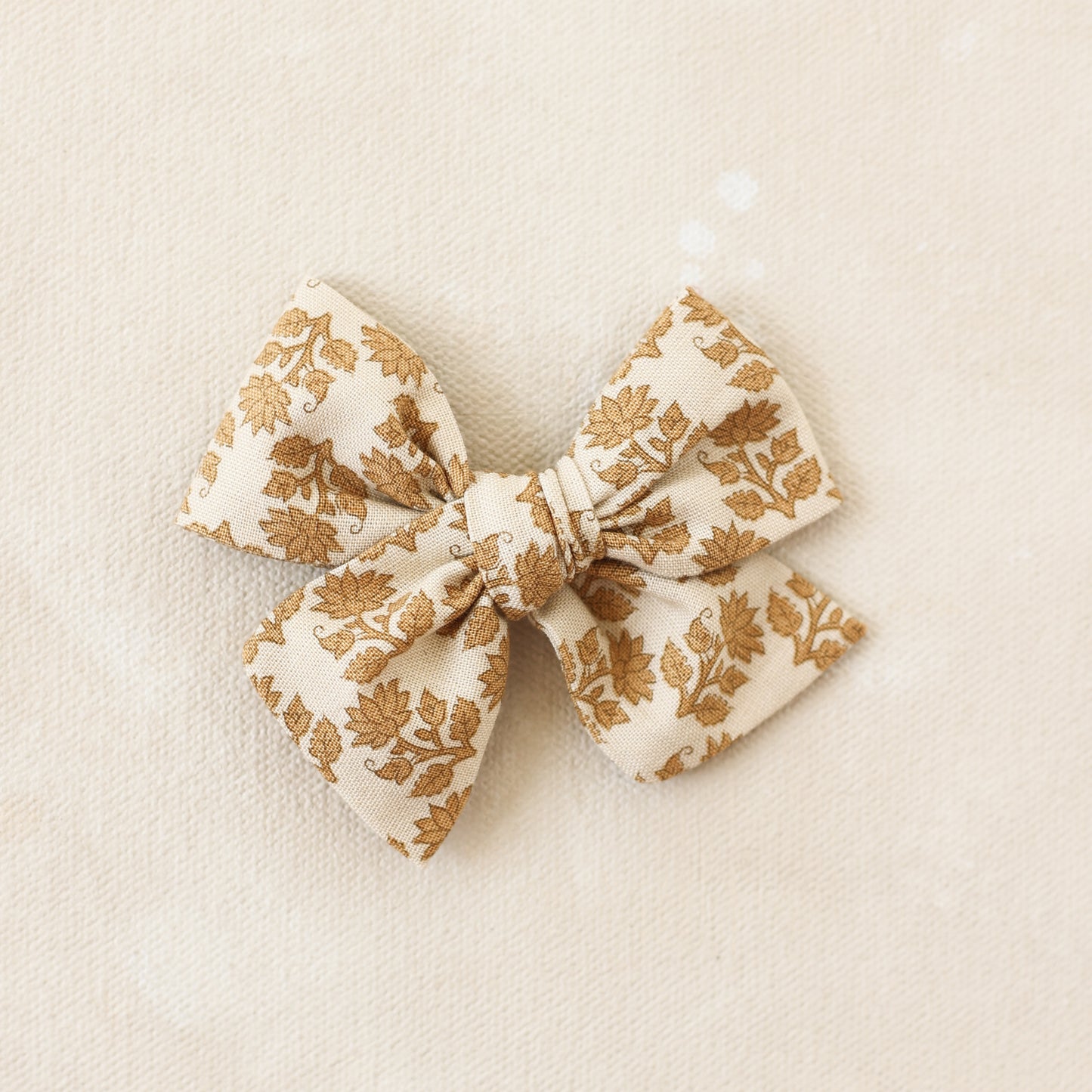 Explorer Bow Clip // Dahlia