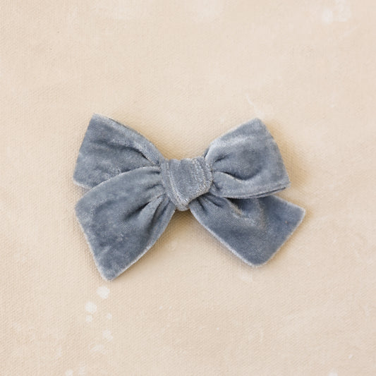 Petite Classic Bow Clip // Whisper