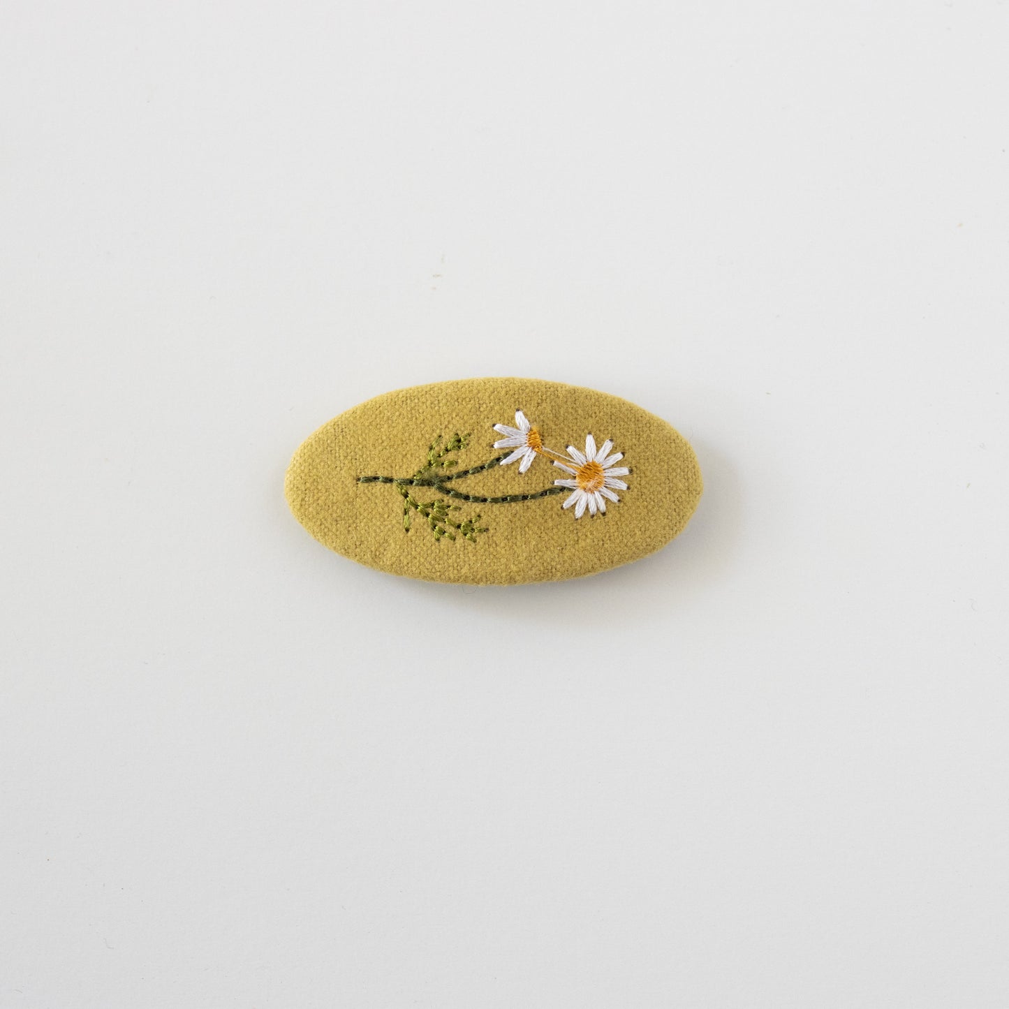 Embroidered snap clip // Chamomile
